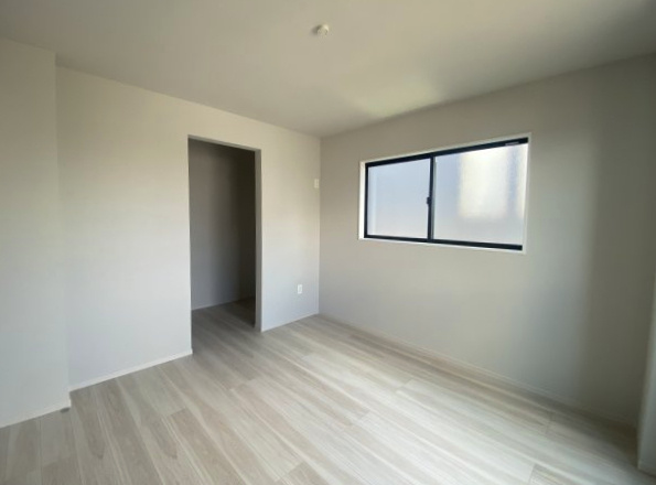 西伊敷3丁目　新築戸建て②の洋室|主寝室におすすめです。