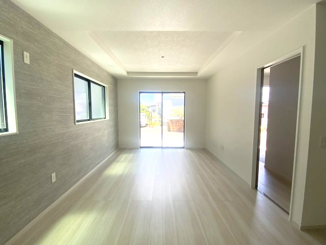 西伊敷3丁目　新築戸建て②の居間・リビング