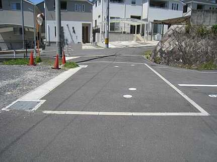 広島市安佐南区上安２丁目　土地の前面道路含む現地写真
