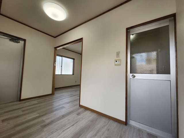 高良アパートＡ棟の居間・リビング