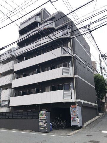 シンシア都庁前の外観