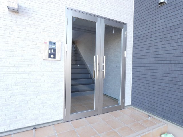 ファーストヒルズⅡのエントランス