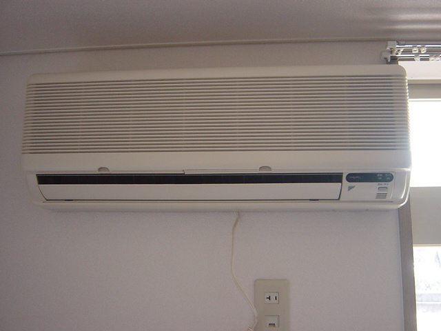 ひまわりハイツの設備|エアコン