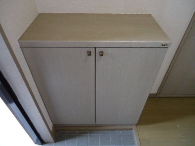 ひまわりハイツの収納|下駄箱