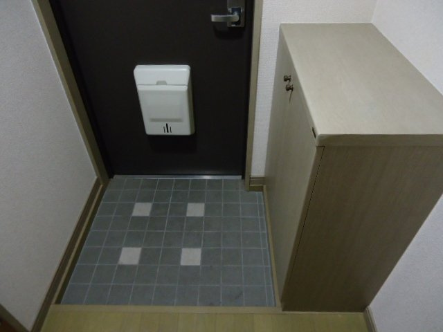 ひまわりハイツの玄関|玄関