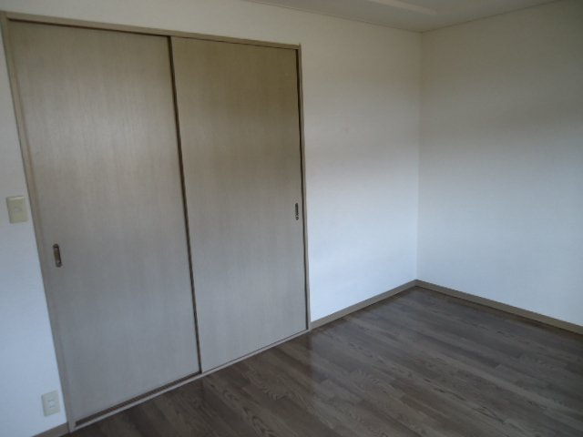 ひまわりハイツの内装|洋室