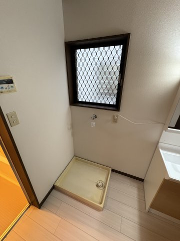 岩出市川尻・中古戸建・54671のランドリースペース