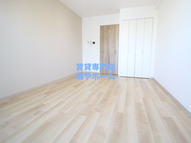 Ｋ－フロント今宮１番館の寝室|使い勝手のいい寝室です