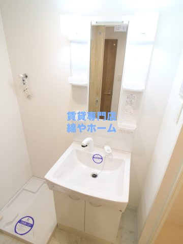 Ｋ－フロント今宮１番館の独立洗面台|独立洗面台です