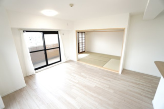 【居間・リビング】 | 【上質リフォーム】Jcity古市駅前 | 室内（2025年5月17日12：00頃）撮影