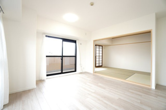 【居間・リビング】 | 【上質リフォーム】Jcity古市駅前 | 室内（2025年5月17日12：00頃）撮影