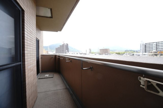 【バルコニー】 | 【上質リフォーム】Jcity古市駅前 | 現地（2025年5月17日12：00頃）撮影