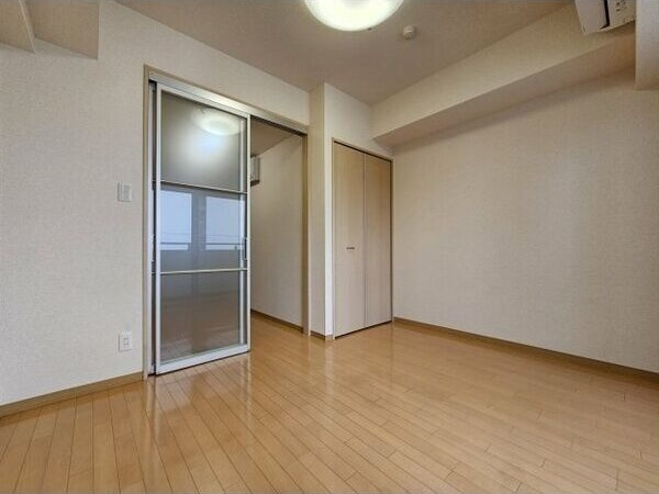 プロビデンス栄南の居間・リビング