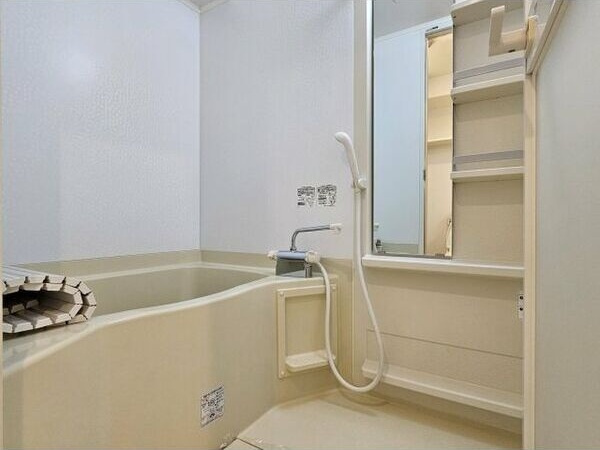 プロビデンス栄南の浴室