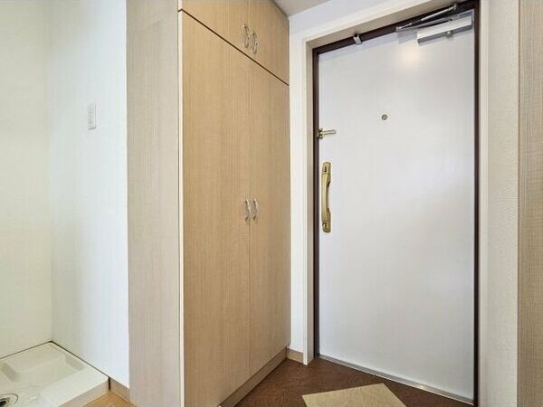 プロビデンス栄南の玄関