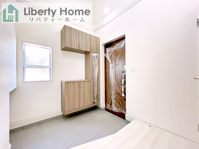 牛久市南7丁目16期　新築戸建　の玄関