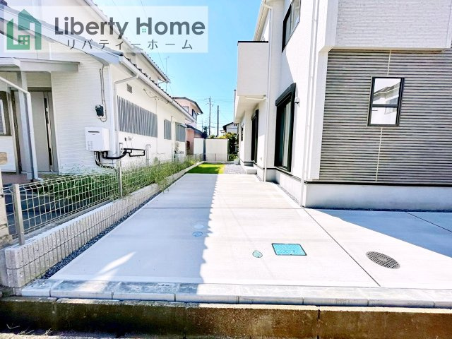 牛久市南7丁目16期　新築戸建　の駐車場