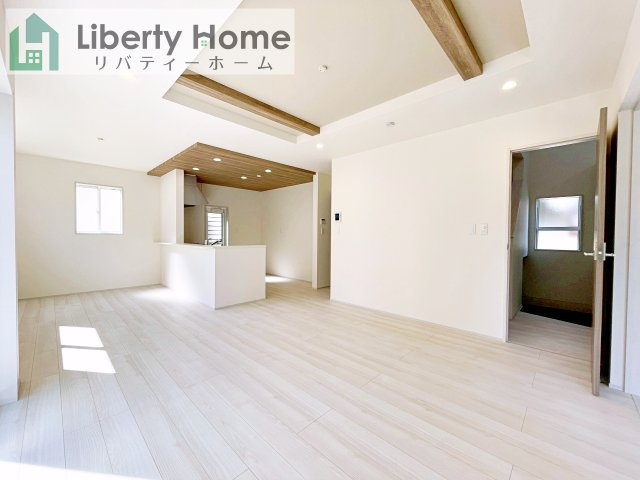 牛久市南7丁目16期　新築戸建　の居間・リビング