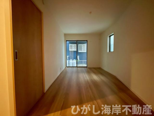 茅ヶ崎市小和田　新築戸建　全2棟の寝室|6.9帖　納戸