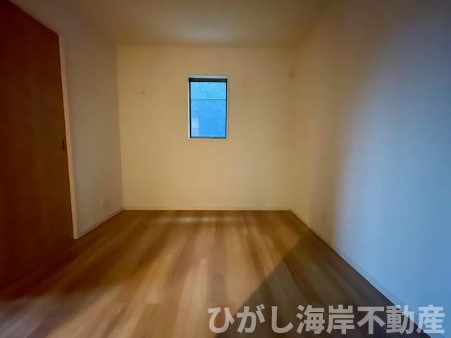 茅ヶ崎市小和田　新築戸建　全2棟の内装|5帖　洋室