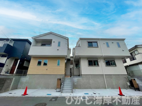 茅ヶ崎市小和田　新築戸建　全2棟の前面道路含む現地写真|現地外観