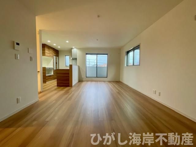 茅ヶ崎市小和田　新築戸建　全2棟の居間・リビング|17帖　LDK