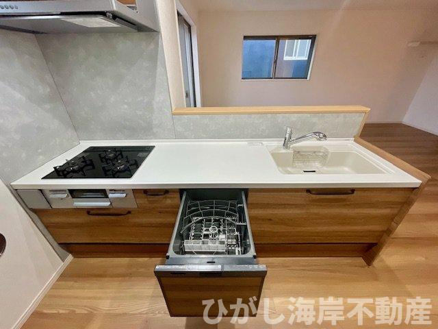 茅ヶ崎市小和田　新築戸建　全2棟のキッチン|食洗器付きシステムキッチン