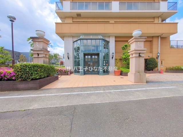 『八王子市マンション』グランシティレイディアントアクアヴィータ【仲介手数料無料】　八王子市大和田町のエントランス|～仲介手数料無料☆八王子ひなた不動産～グランシティレイディアントアクアヴィータ