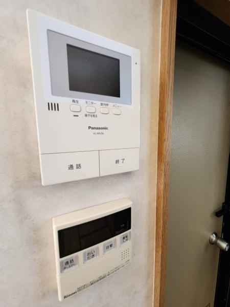 加須中古戸建リフォームのセキュリティ|モニター付きインターホンと給湯器リモコン