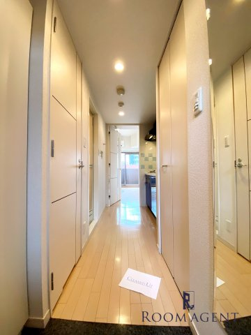 プレサンス千種駅前ネオステージの玄関