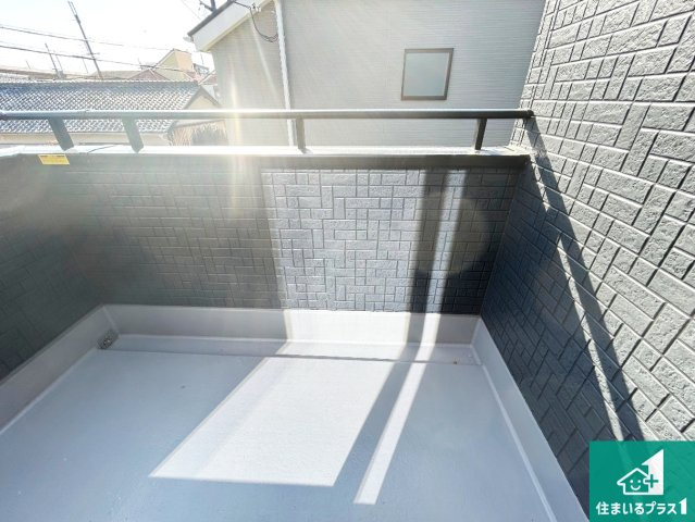 尼崎市西昆陽　第2期　新築一戸建てのバルコニー|日当たりのよいバルコニー！お部屋が開放的に！