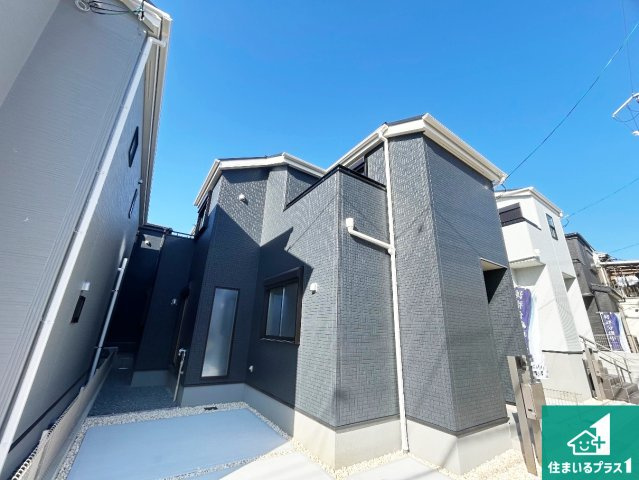 尼崎市西昆陽　第2期　新築一戸建ての外観|お客様に長く安心して住んでいだだける事にこだわった家づくり！住んでからのアフターサービスにもしっかりと取り組んでいます！