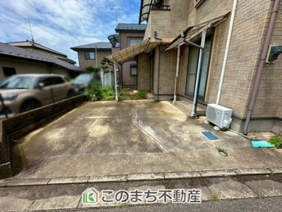 【駐車場】 | 宇都宮市南町中古戸建 | お車並列２台分ご用意しております♪
