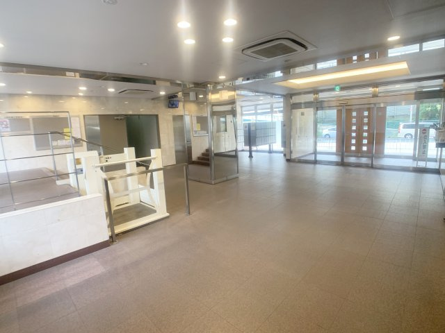 香里グランドコーポのエントランス