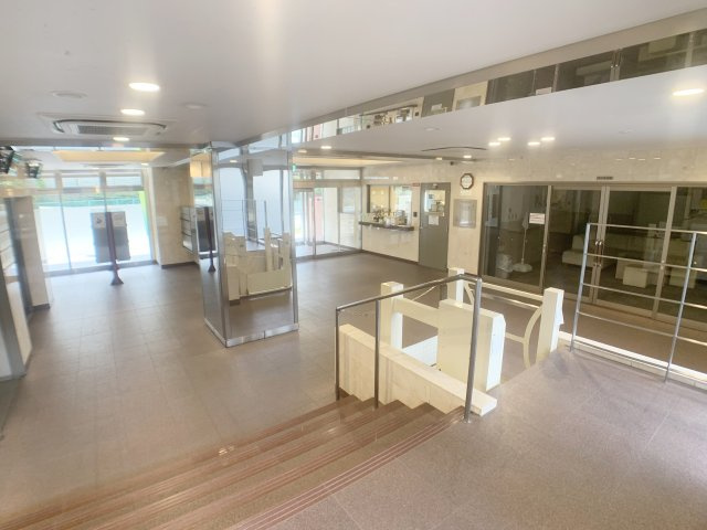 香里グランドコーポのエントランス