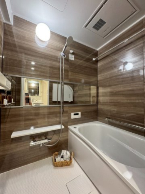 香里グランドコーポの浴室|浴室は足を伸ばしてゆったりくつろげます。