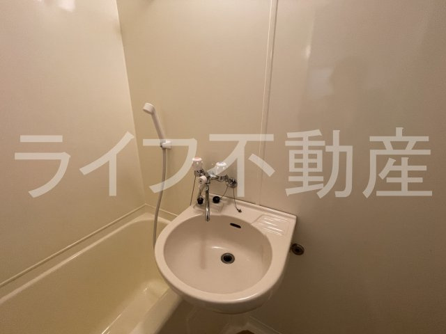 ル・メルシェの洗面所|脱衣スペースもあります