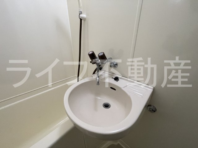 ル・メルシェの洗面所|脱衣スペースもあります