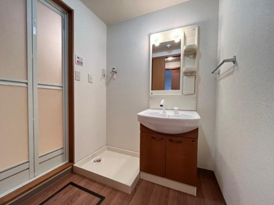 【洗面所】 | グランディール天神 | 洗髪洗面化粧台