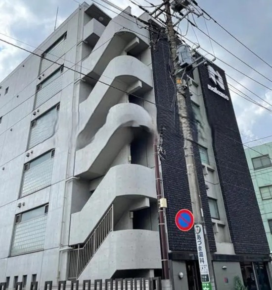 リフレックスナカネⅡの外観