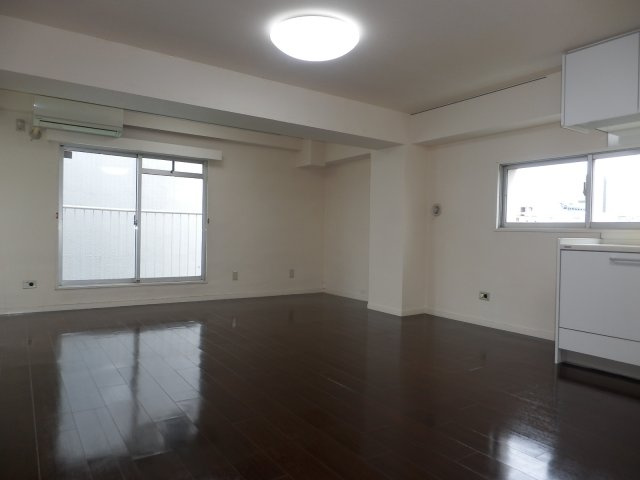 神田セントラルプラザの居間・リビング