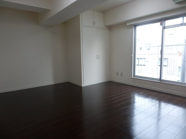 神田セントラルプラザの居間・リビング