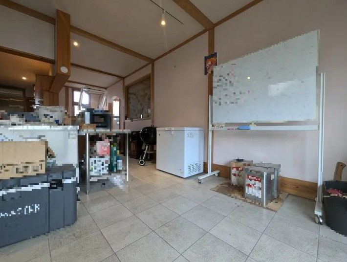 「南向き陽当たり良好」高知市水源町　中古一戸建ての居間・リビング|リビングです。
