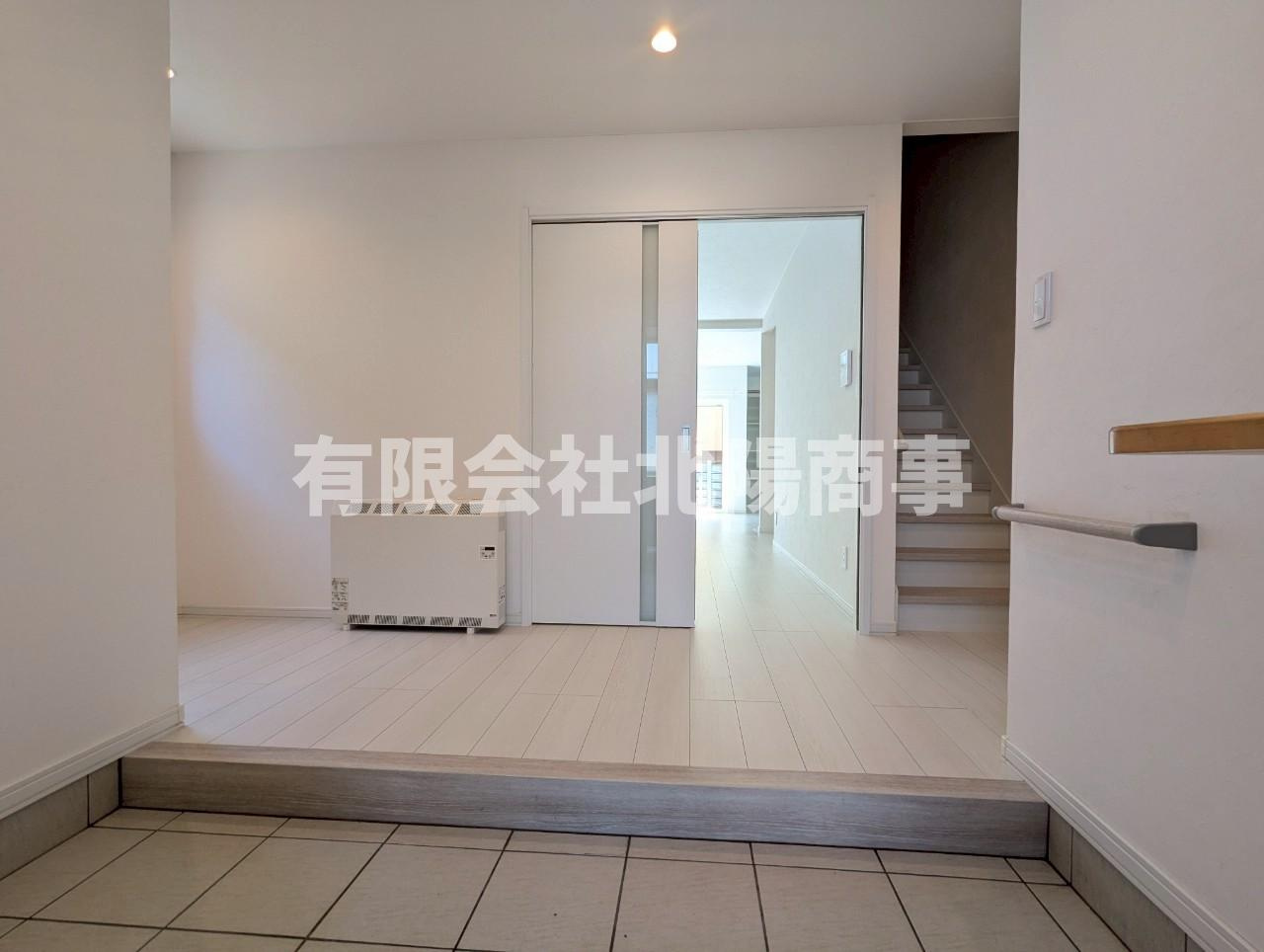 弟子屈町中央2丁目　中古住宅の玄関