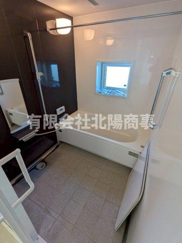 弟子屈町中央2丁目　中古住宅の浴室