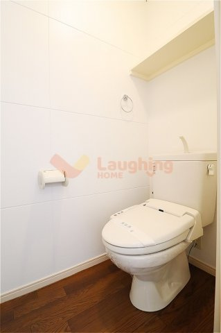 ハイデンレースラインAのトイレ|落ち着いた色調のトイレです