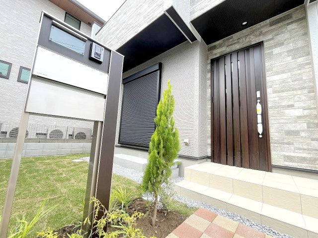 昭島市緑町3丁目全2棟 新築分譲の玄関