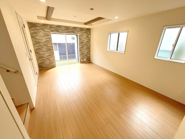 昭島市緑町3丁目全2棟 新築分譲の居間・リビング