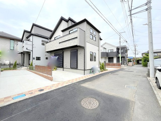 昭島市緑町3丁目全2棟 新築分譲の前面道路含む現地写真