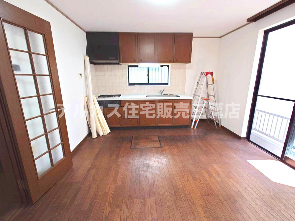 武蔵野市境南町５丁目 中古戸建 中央線 武蔵境駅の居間・リビング